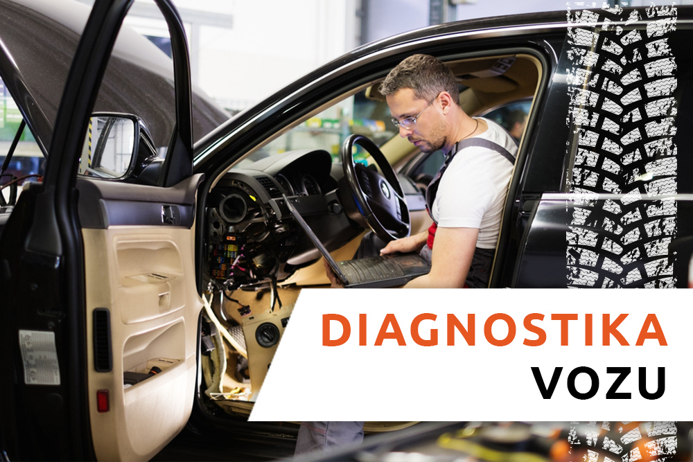 Automechanik provádí diagnostiku auta