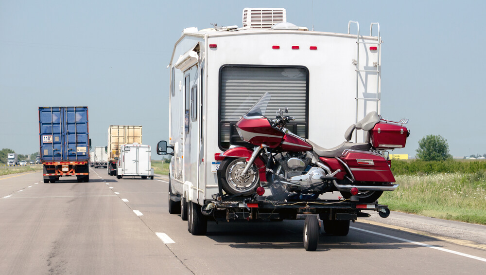 nosič motocyklu na karavan