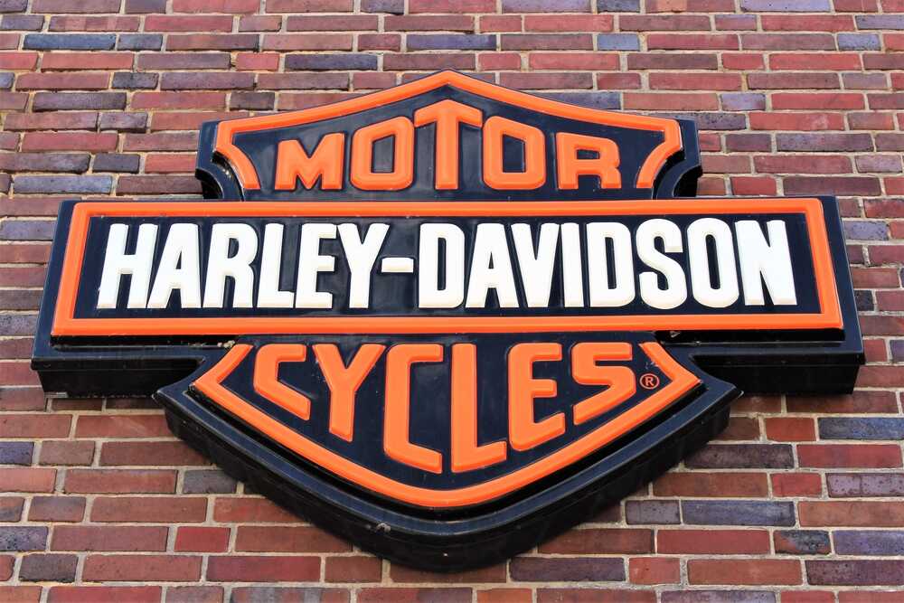 Prodejny a kluby Harley-Davidson