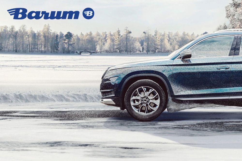&Scaron;koda Auto v zimě s pneumatikami Barum Polaris 5