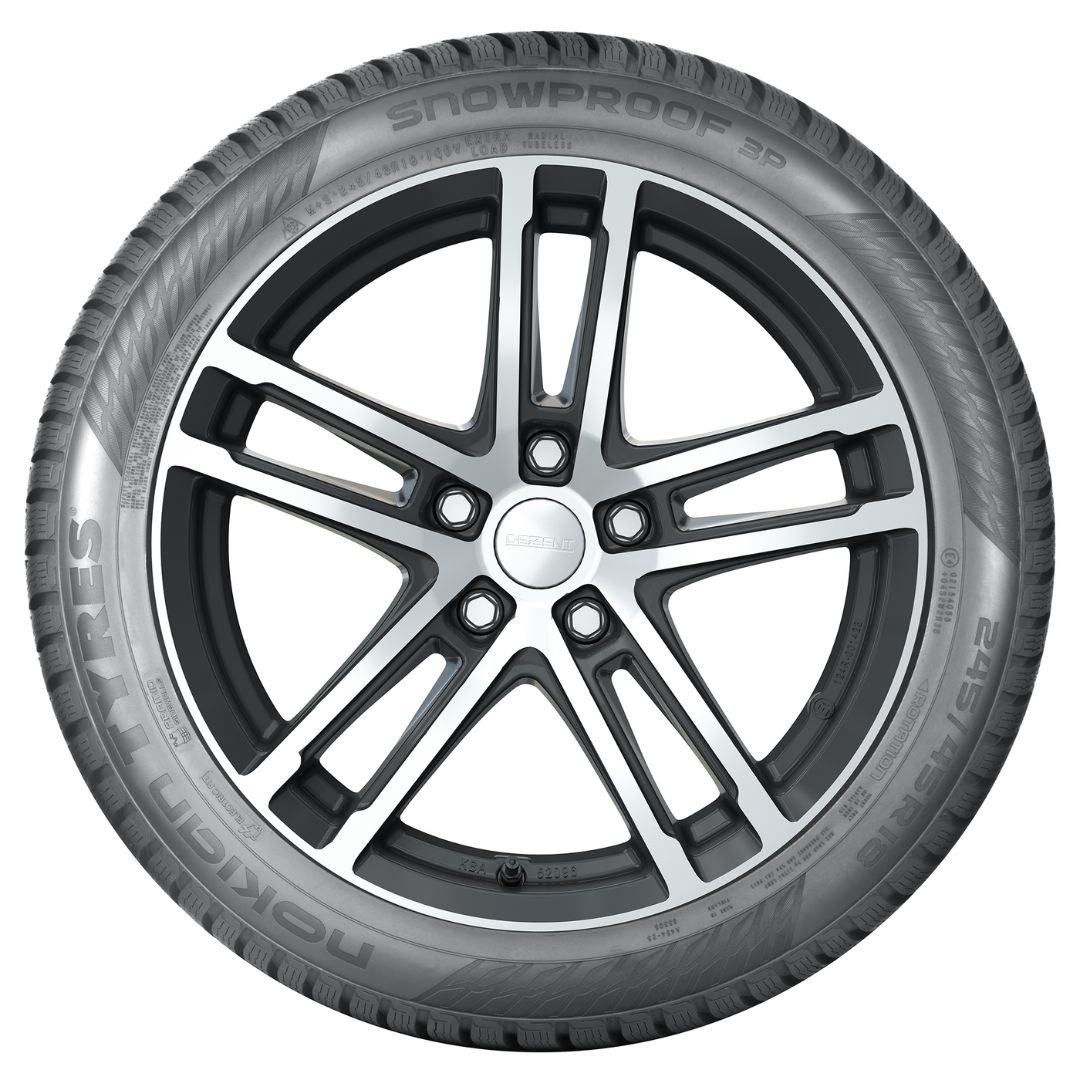 Bočn&iacute; pohled na zimn&iacute; pneumatiku Snowproof 3P s diskem